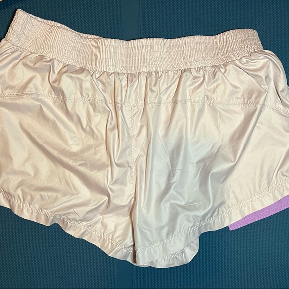 Free People Movement Light Lavender Shorts Size Large Soft Lightweight Athletic - Picture 2 of 8